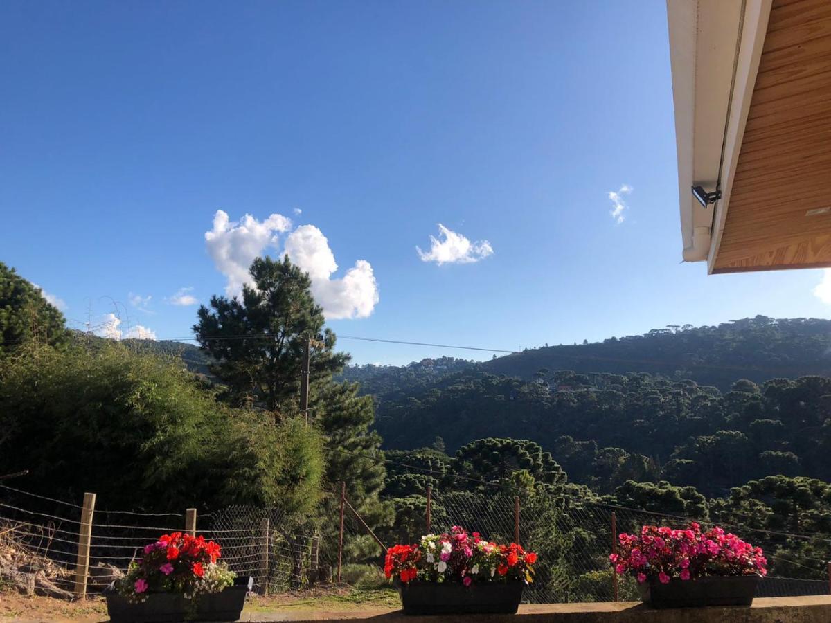 Casa Aconchegante Na Montanha Apartment Campos do Jordao Ngoại thất bức ảnh